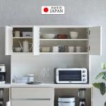 可動棚が1枚ずつ付属