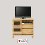 天然木アルダー無垢材で作られたルーバー扉