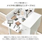 フラップ扉で手前に倒して作業スペースを広くできます