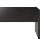 本体は光沢感のあるウレタン塗装仕上げ